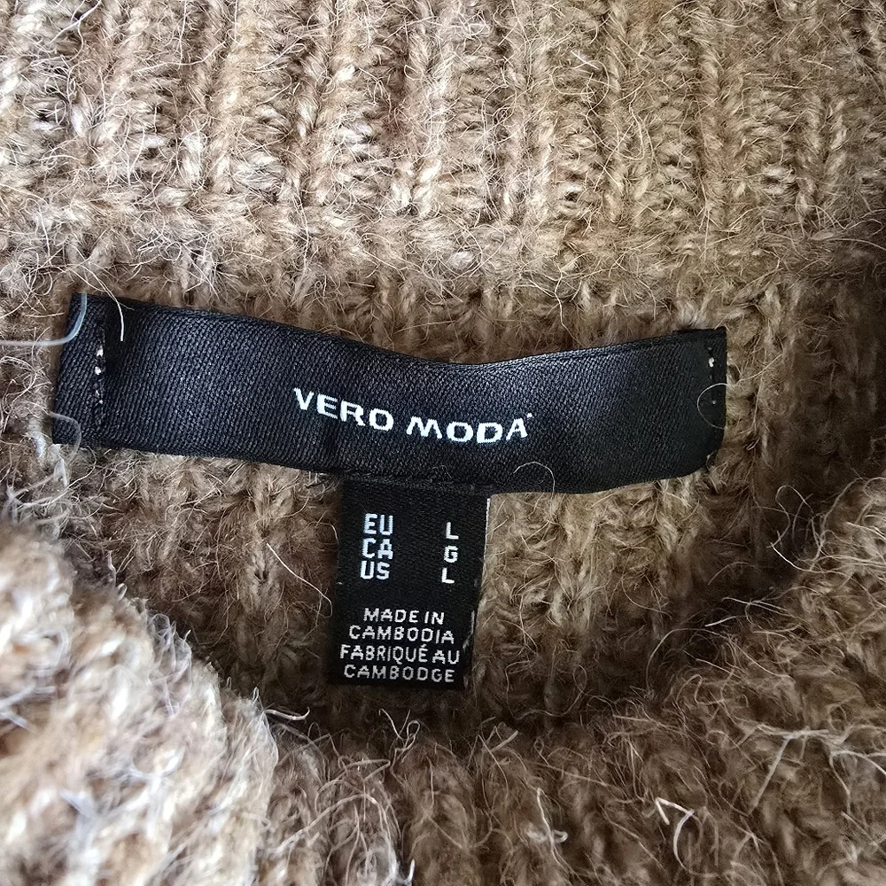 Vero Moda mock-neck puff sleeve knit sweater size large - Picture 11 of 13